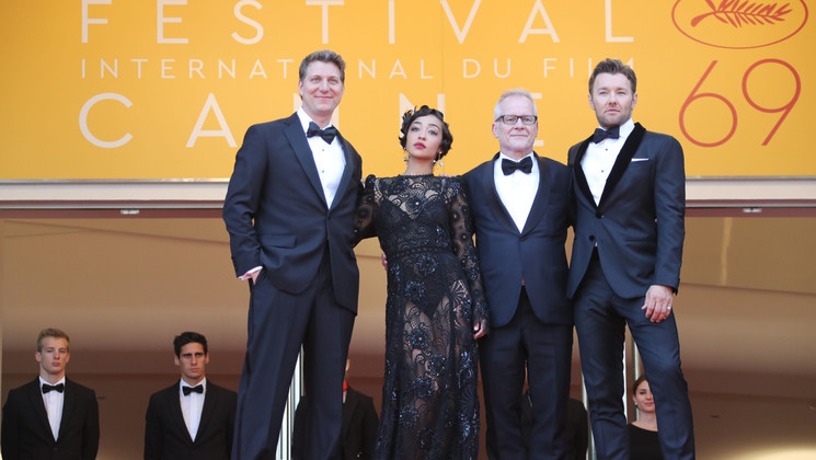 Jeff Nichols, Ruth Negga, Thierry Frémaux et Joel Edgerton - Loving © Valéry Hache / AFP