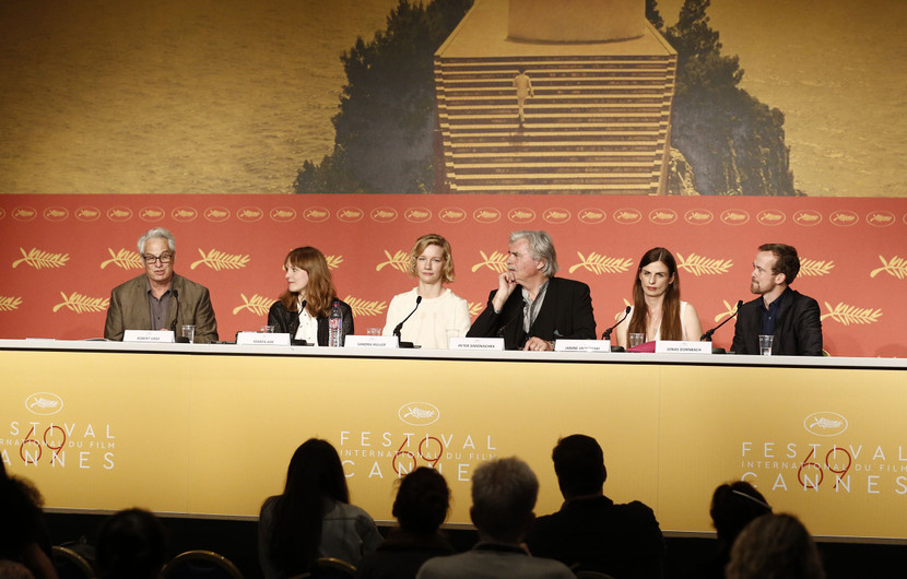Team of the film Toni Erdmann © Léo Laumont / FDC