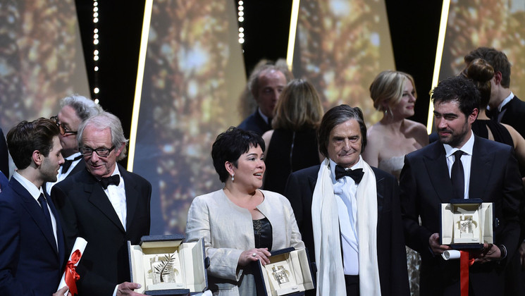 Xavier Dolan, Ken Loach, Jaclyn Jose, Jean-Pierre Leaud, Shahab Hossein - Cérémonie de clôture © Alberto Pizzoli / AFP