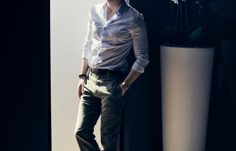 Gaspard Ulliel encadré de lumière. Club Albane. Cannes 2016 © Thomas Laisné / Getty Images