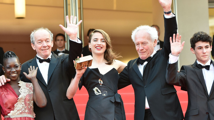 Nadège Ouedraogo, Luc Dardenne, Adèle Haenel, Jean-Pierre Dardenne et Louka Minnella - La Fille Inconnue © Alberto Pizzoli / AFP