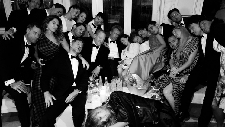 @handsofstonemov premiere after party nap at #Nikkibeach @festivaldecannes © Petite sieste à la fête @handsofstonemov à #Nikkibeach @festivaldecannes