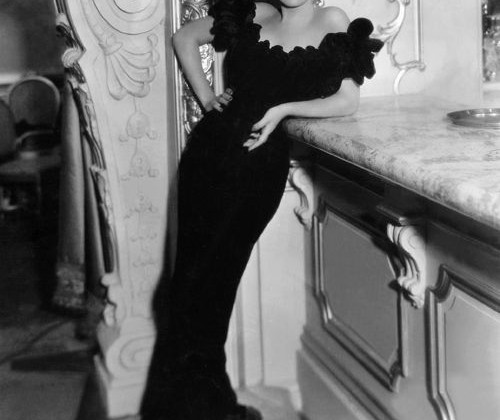 Marlene Dietrich © Paramount / The Kobal Collection / Don English