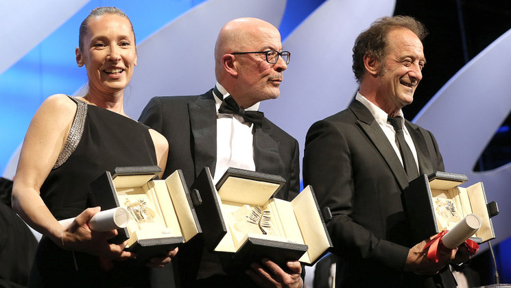 Emmanuelle Bercot, Jacques Audiard, Vincent Lindon - Closing Ceremony © AFP / Valery Hache