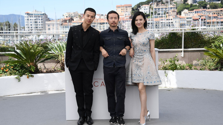 Yin Fang, Li Ruijun et Yang Zishan - Lu guo wei lai (Passage par le futur) © Anne-Christine Poujoulat / AFP