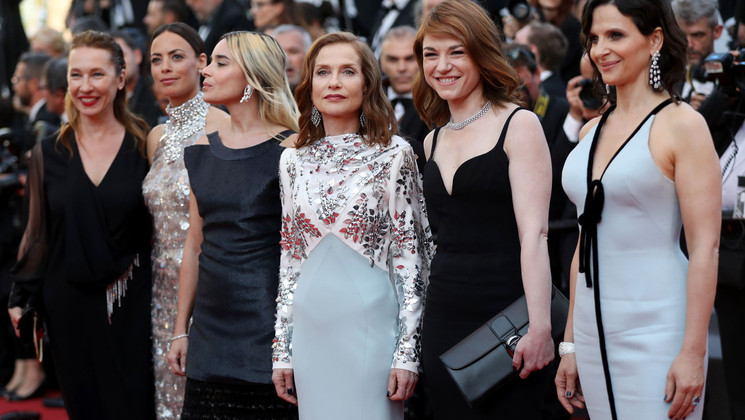 Emmanuelle Bercot, Bérénice Bejo, Élodie Bouchez, Isabelle Huppert, Émilie Dequenne and Juliette Binoche - 70th Anniversary Evening © Valery Hache / AFP