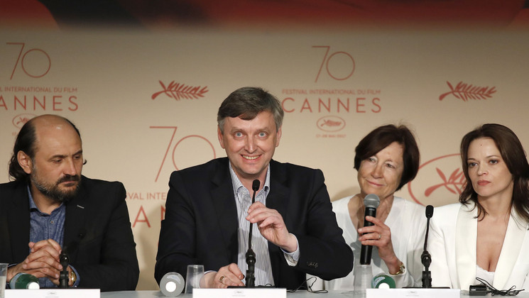 Valeriu Andriuta, Sergei Loznitsa and Vasilina Makovtseva - Krotkaya (A Gentle Creature) © Laurent Emmanuel / AFP