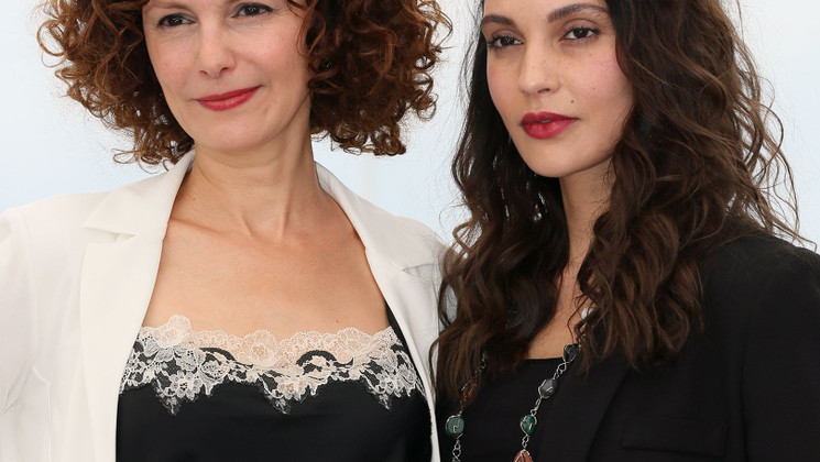 Nadia Kaci et Hania Amar - En attendant les hirondelles © Christophe Bouillon / FDC