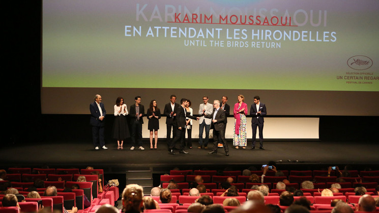 Team of the film - En attendant les hirondelles (Until The Birds Return) © Christophe Bouillon / FDC