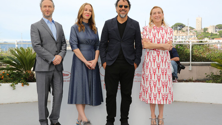 Équipe du film - Carne y Arena (Virtually Present, Physically Invisible) © Eliott Piermont / FDC