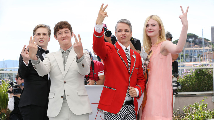 Abraham Lewis, Alex Sharp, John Cameron Mitchell and Elle Fanning - How To Talk To Girls At Parties © François Silvestre de Sacy / FDC