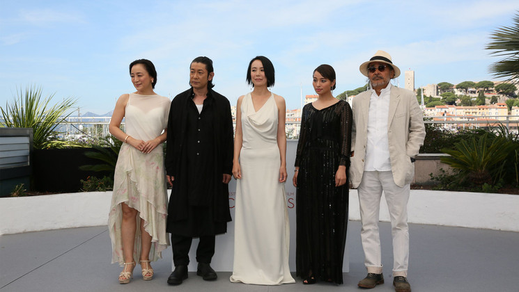 Team of the film - Hikari (Radiance) © François Silvestre de Sacy / FDC