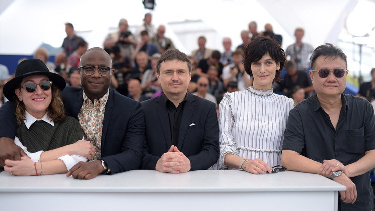 Athiná-Rachél Tsangári, Barry Jenkins, Cristian Mungiu, Clotilde Hesme et Eric Khoo, Membres du Jury Cinéfondation et Courts métrages © Pascal Le Segretain / Getty Images