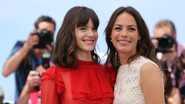 Stacy Martin et Bérénice Bejo - Le Redoutable © Mathilde Petit / FDC