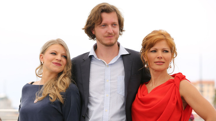 Ieva Norvele Kristóf, Gyӧrgy Kristóf and Ieva Aleksandrova-Eklone - Out © Mathilde Petit / FDC