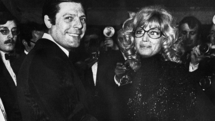 Marcello Mastroianni, Monica Vitti - Dramma Della Gelosia (...Tutti I Particolari In Cronaca) © STAFF / AFP
