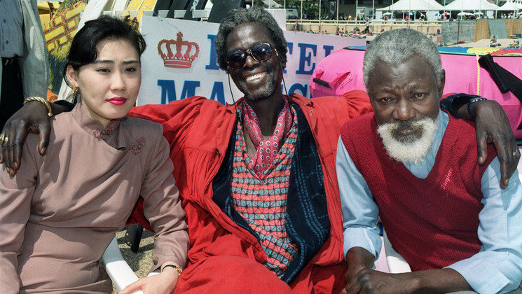 Kaoru Egushi, Djibril Diop Mambéty, Mansour Diouf - Hyènes © Michel Gangne / AFP