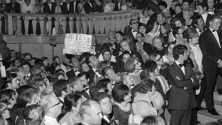Protest against the Greek Regime of the Colonels at the screening of Z © AFP