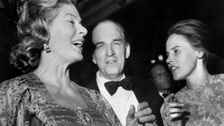 Ingrid Bergman, President of the Feature films Jury, Ingmar Bergman and wife - Viskningar Och Rop © AFP