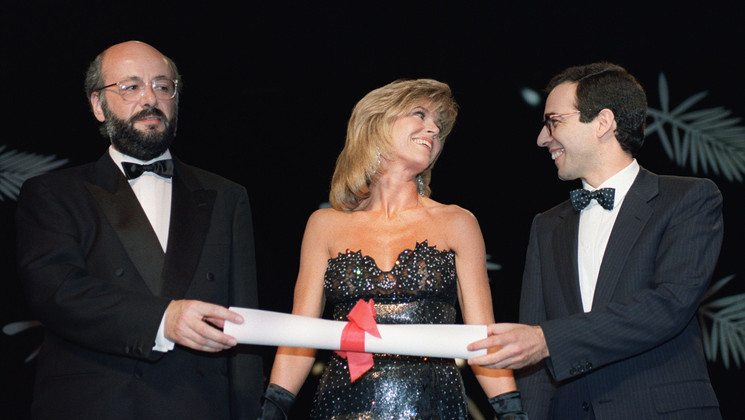 Bertrand Blier, Jury's Special Grand Prix Ex-aequo - Trop belle pour toi - Giuseppe Tornatore, Jury's Special Grand Prix Ex-aequo- Nuovo Cinema Paradiso - Jane Fonda © AFP