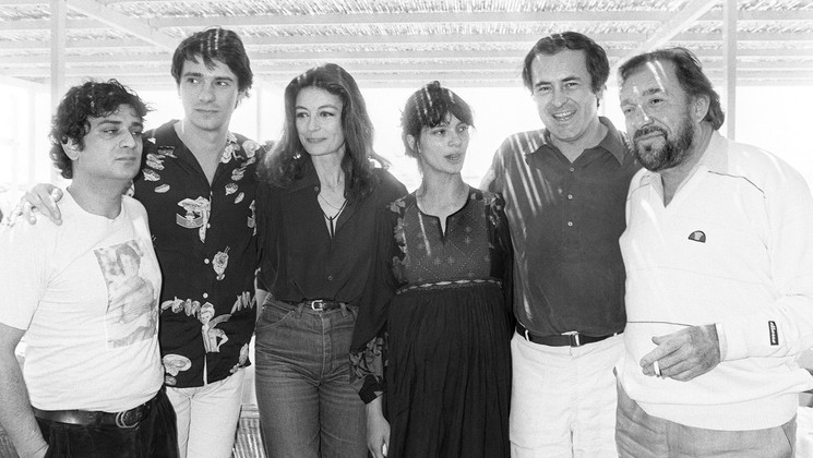Victor Cavallo, Ricardo Tognazi, Anouk Aimée, Laura Morante, Bernardo Bertolucci, Ugo Tognazzi - La tragedia di un uomo ridiculo © Ralph Gatti / AFP