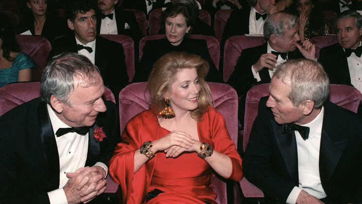 Yves Montand, President of the Feature films Jury, Catherine Deneuve, Paul Newman © Dominique Faget / AFP