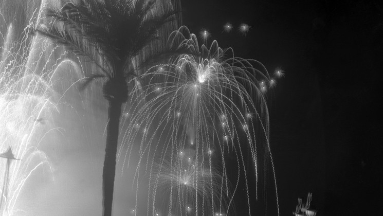 Feu d’artifice lors du premier Festival de Cannes © STAFF / AFP
