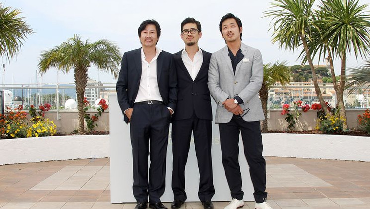 Kim Yun-Seok, Na Hong-Jin, Ha Jung-Woo - Photocall - The Murderer © AFP