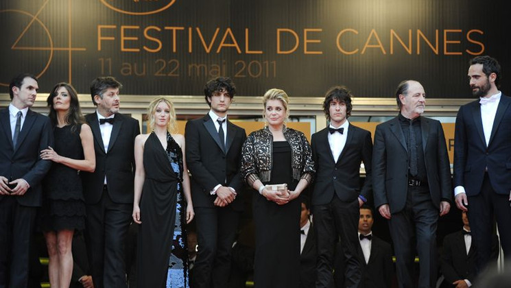 Equipe du film - Montée des Marches - Les Bien-Aimes © AFP
