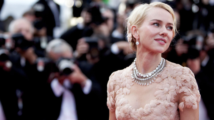 Naomi Watts - Red carpet © FIF/CD