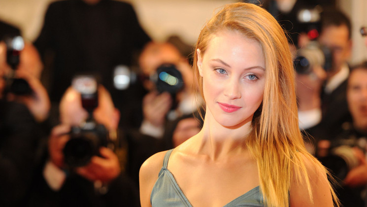 Sarah Gadon - Red step - Antiviral © FIF/GT