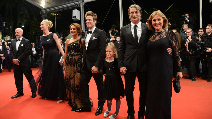 Equipe du film - Montée des marches - Jagten © AFP