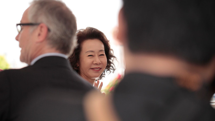 Youn Yuh-Jung - Path - Da-Reun Na-Ra-E-Suh (In Another Country) © FIF/LF