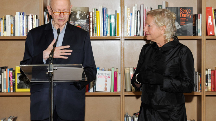 Remise à Agnes B de l'insigne de Commandeur dans l'ordre des Arts et des Lettres © FIF/CB