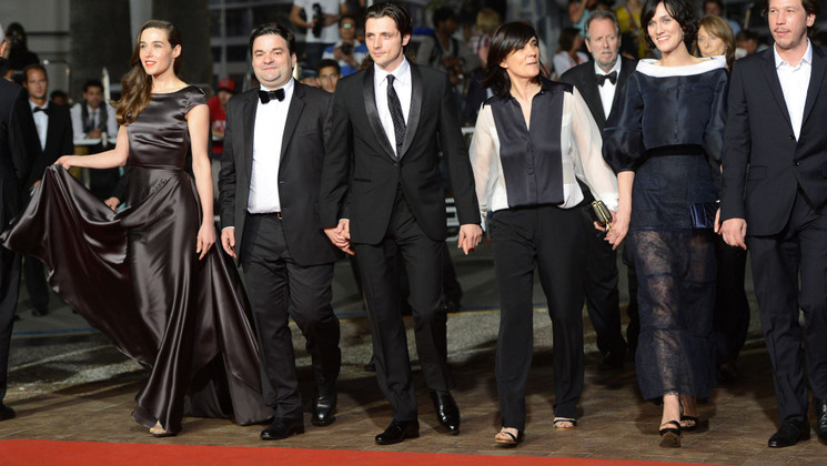 Equipe du film - Montée des marches - Trois Mondes © AFP