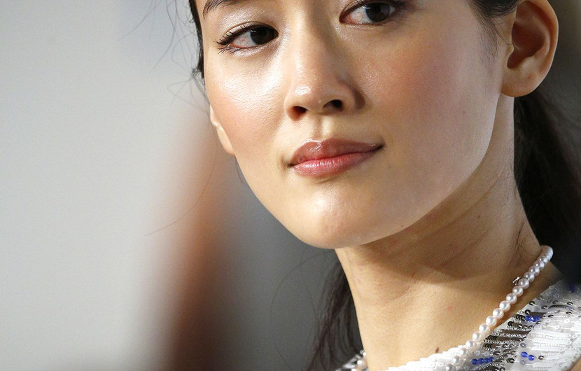 Ayase Haruka - Press conference -Umimachi Diary (Our Little Sister) © FDC / Cyril Duchene