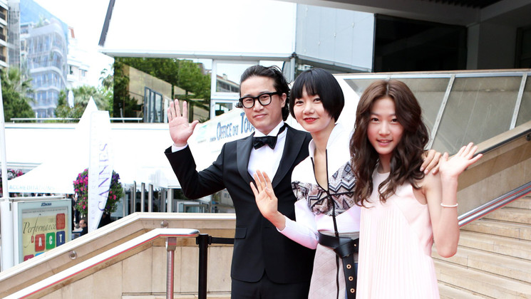 The film crew - Red carpet -  Dohee-ya (A Girl at My Door) © FDC / M. Petit