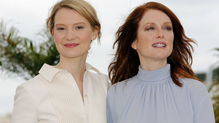 Mia Wasikowska and Julianne Moore - Photocall - Maps to the Stars © FDC / M. Petit