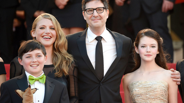 Riley Osborne, Charlotte Vandermeersch, Mark Osborne, Mackenzie Foy - Montée des marches - The Little Prince (Le Petit Prince) © AFP / Anne-Christine Poujoulat