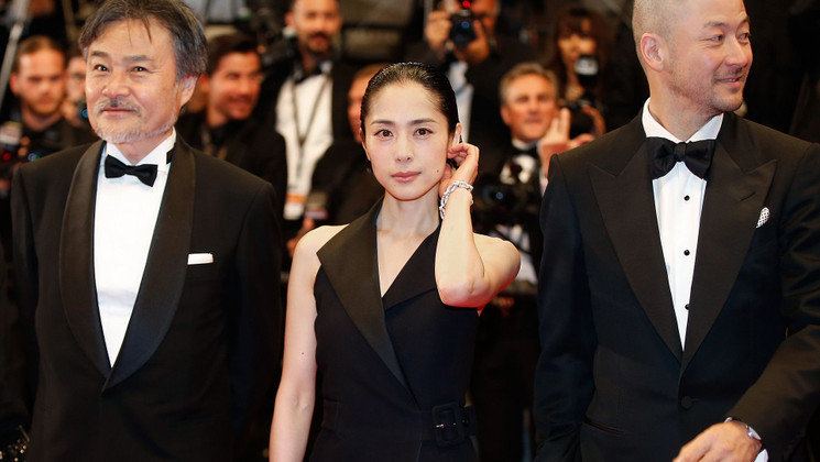 Film crew - Red carpet - Kishibe no tabi (Journey to the Shore) © AFP / Valery Hache