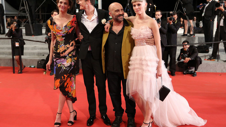 Équipe du film - Montée des marches - Love © FDC / Théophile Delange