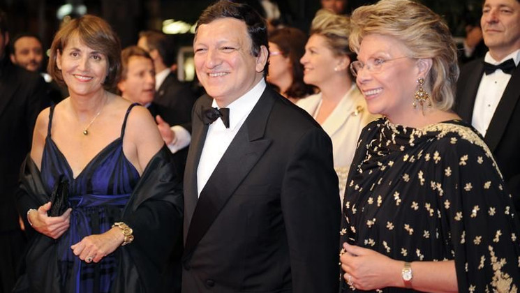 Climbing of the steps of the European Day: Christine Albanel (French Culture Minister), Jose Manuel Barroso (European Commission President), Viviane Reding (European Commissioner for Information and Media).   © AFP