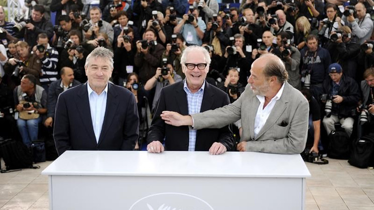 Robert de Niro, Barry Levinson and Art Linson, photocall for the closing film 'What Just Happened?'  © AFP