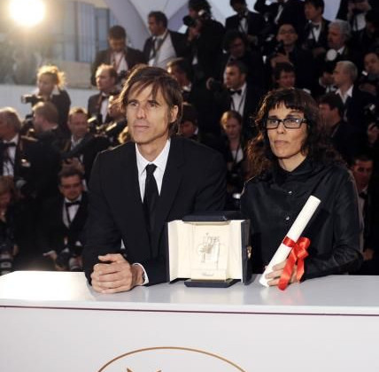Walter Salles and Daniela Thomas representing Sandra Corveloni for her Best Performance award for an Actress © AFP