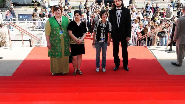 L'équipe du film Pal Adrienn - Montée des marches © FIF/Aurore Maréchal