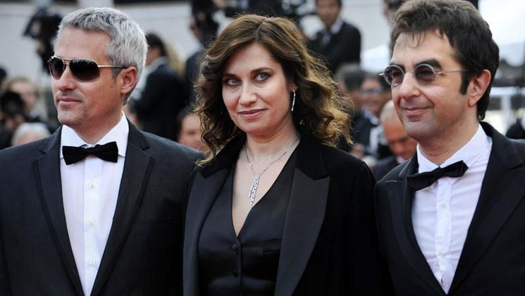 Marc Recha, Emanuelle Devos, Atom Egoyan - Jurys Cinéfondation et courts métrages - Montée des marches © AFP