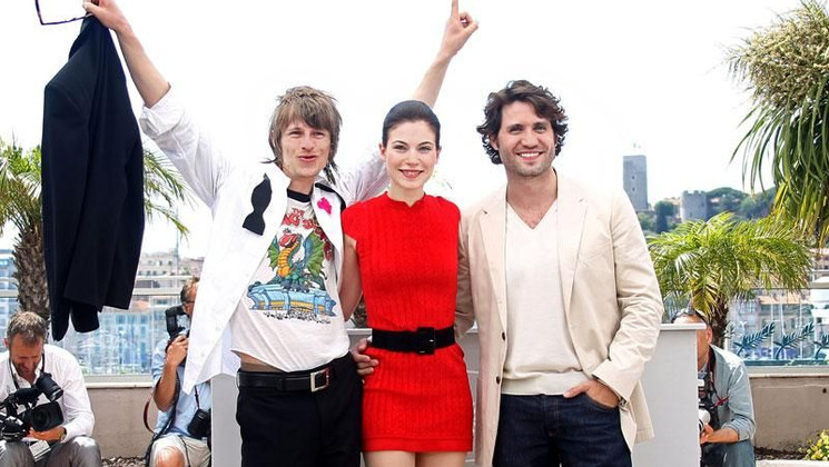 Alexander Scheer, Nora Von Waldstatten, Edgar Ramirez - Photocall - Carlos © AFP
