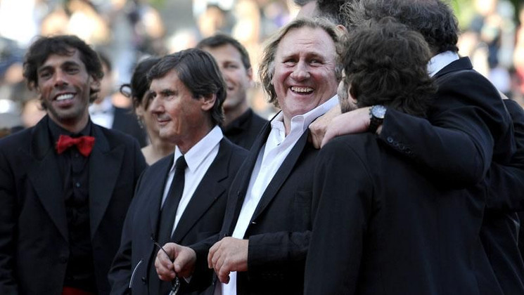 Equipe du film Macking Fuck Off - Montée des marches © AFP