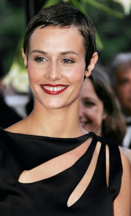 CECILE DE FRANCE, MAITRESSE DE CEREMONIE DU 58EME FESTIVAL DE CANNES