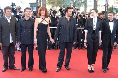 La montée des marches de l'équipe du film "Peindre ou Faire l'Amour" et du Jury de la Cinéfondation et des courts métrages
